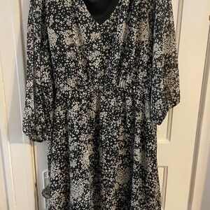 Kaileigh Monochrome Floral Dress